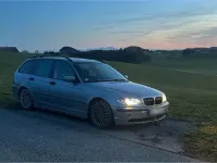 Gebraucht BMW 320 153 PS (112 kW) 2002 Grau Kombi