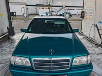 Gebraucht Mercedes C180 122 PS (89 kW) 1997 Andere farben Limousine