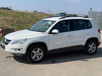 Gebraucht VW Tiguan 140 PS (102 kW) 2009 Weiß SUV