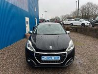 Gebraucht Peugeot 208 Allure 99 PS (72 kW) 2018 Schwarz Kleinwagen