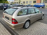 Gebraucht Mercedes C220 Elegance 125 PS (91 kW) 2000 Silber Limousine