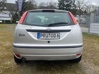 Gebraucht Ford Focus Trend 131 PS (96 kW) 1999 Silber Kleinwagen