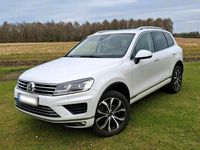 Gebraucht VW Touareg 262 PS (192 kW) 2015 Weiß SUV