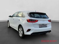 Neu Kia Ceed Comfort 140 PS (102 kW) 2025 Casa white s Kleinwagen