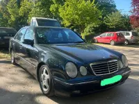 Second-hand Mercedes 320 203 CP (149 kW) 2000 Negru Berlinǎ