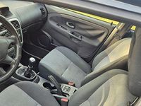 Gebraucht Mitsubishi Carisma 103 PS (75 kW) 2003 Schwarz Limousine