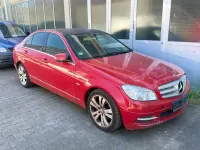 Gebraucht Mercedes C200 136 PS (100 kW) 2010 Rot Limousine
