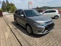 Gebraucht Mitsubishi Outlander P-HEV Plus 135 PS (99 kW) 2021 Grau SUV