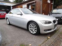 Gebraucht BMW 320 Cabriolet 170 PS (125 kW) 2010 Titansilber metallic Cabrio