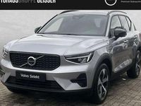 Neu Volvo XC40 Plus 163 PS (119 kW) 2025 Silber SUV