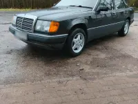 Gebraucht Mercedes E230 132 PS (97 kW) 1991 Grau Limousine