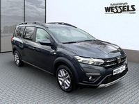 Gebraucht Dacia Jogger Comfort 101 PS (74 kW) 2022 Gold Van / Kleinbus