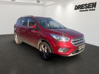 Gebraucht Ford Kuga Titanium 182 PS (133 kW) 2019 Metallic) (rot SUV