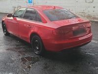 Gebraucht Audi A4 170 PS (125 kW) 2012 Rot Limousine