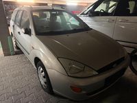 Gebraucht Ford Focus 101 PS (74 kW) 2001 Grau Kombi