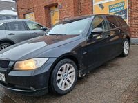 Gebraucht BMW 318 143 PS (105 kW) 2008 Schwarz Kombi
