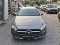 Gebraucht Mercedes A200 Progressive 163 PS (119 kW) 2019 Grau Limousine