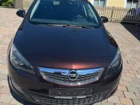 Gebraucht Opel Astra Edition 125 PS (91 kW) 2012 Braun Kombi