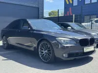 Gebraucht BMW 740 326 PS (239 kW) 2008 Silber/grau Limousine