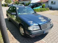 Gebraucht Mercedes C180 122 PS (89 kW) 1997 Blau Limousine
