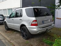 Gebraucht Mercedes ML400 250 PS (183 kW) 2003 Silber SUV