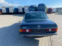 Gebraucht Mercedes 250 140 PS (102 kW) 1979 Schwarz Limousine