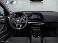 Neu BMW 120 163 PS (119 kW) 2025 Cape york gruen Kleinwagen