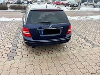 Gebraucht Mercedes C250 Avantgarde 204 PS (150 kW) 2012 Blau Kombi