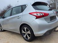 Gebraucht Nissan Pulsar 116 PS (85 kW) 2016 Silber Kleinwagen