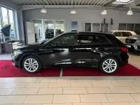 Gebraucht Audi A3 Sportback e-tron Basis 150 PS (110 kW) 2022 Brillantschwarz Kleinwagen