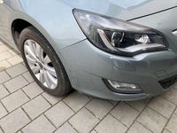 Gebraucht Opel Astra 165 PS (121 kW) 2012 Silber Kombi