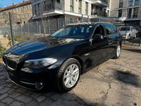 Gebraucht BMW 520 184 PS (135 kW) 2012 Schwarz Kombi