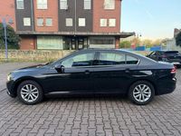 Gebraucht VW Passat 120 PS (88 kW) 2017 Schwarz Limousine