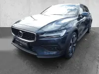 Gebraucht Volvo V60 CC Ultimate 197 PS (144 kW) 2024 Denim blue / metallic Kombi