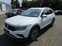 Gebraucht VW Tiguan Move 150 PS (110 kW) 2024 Oryxweiß perlmutteffekt SUV