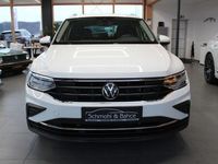 Gebraucht VW Tiguan Move 150 PS (110 kW) 2023 Pure white SUV