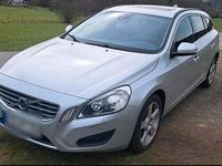 Second-hand Volvo V60 215 CP (158 kW) 2013 Argintiu Break
