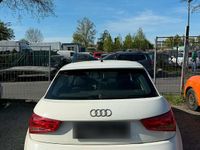 Gebraucht Audi A1 85 PS (62 kW) 2011 Weiß Kleinwagen
