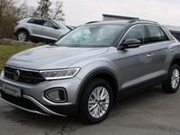 Gebraucht VW T-Roc Life 150 PS (110 kW) 2024 Pyritsilber metallic SUV