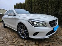 Gebraucht Mercedes CLA200 156 PS (114 kW) 2016 Weiß Kombi