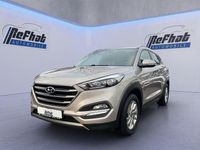 Gebraucht Hyundai Tucson Intro Edition 177 PS (130 kW) 2015 Weiß SUV