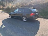 Gebraucht BMW 320 170 PS (125 kW) 2010 Schwarz Kombi