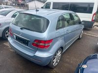 Gebraucht Mercedes B200 75 PS (55 kW) 2005 Blau Van / Kleinbus