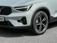 Gebraucht Volvo XC40 Plus 163 PS (119 kW) 2025 Vapour grey / metallic SUV