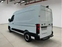 Neu Nissan Interstar Acenta 105 PS (77 kW) 2025 Weiß (weiß (mineral white [qng)) Van