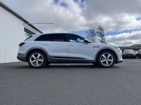 Gebraucht Audi e-tron Advanced Plus 300 kW (408 PS) 2023 Gletscherweiã SUV
