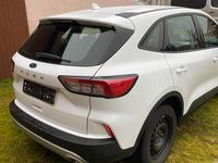 Gebraucht Ford Kuga 120 PS (88 kW) 2021 Weiß SUV
