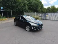 Gebraucht Peugeot 308 Premium 120 PS (88 kW) 2011 Schwarz Limousine