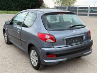 Gebraucht Peugeot 206 60 PS (44 kW) 2010 Grau Limousine