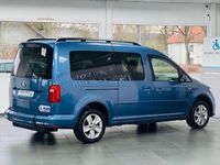 Używany VW Caddy Maxi 102 KM (75 kW) 2016 Niebieski Minivan